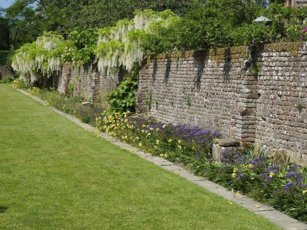 Rock Wall Installation in Delaware